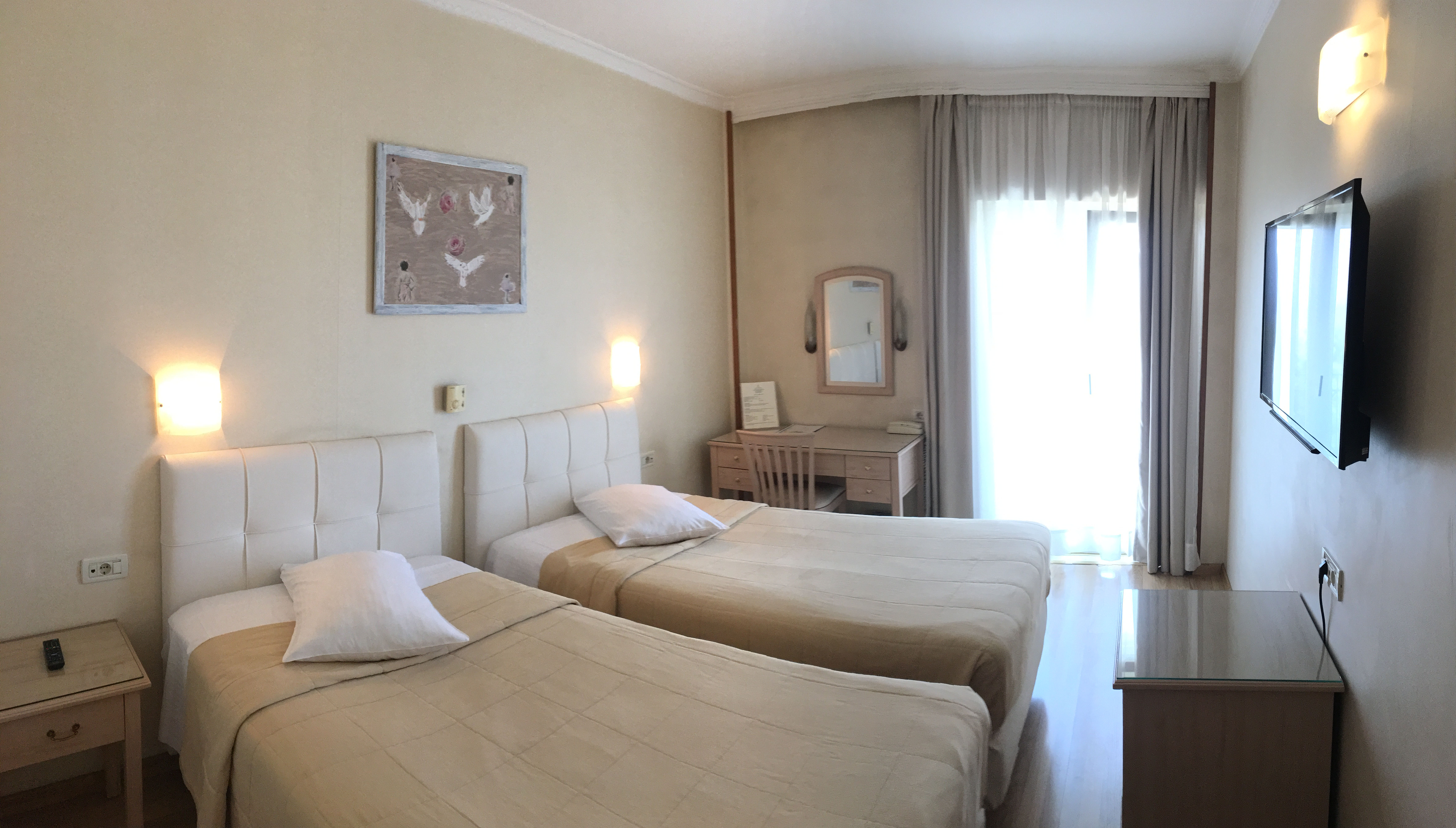 DOUBLE & TRIPLE ROOMS