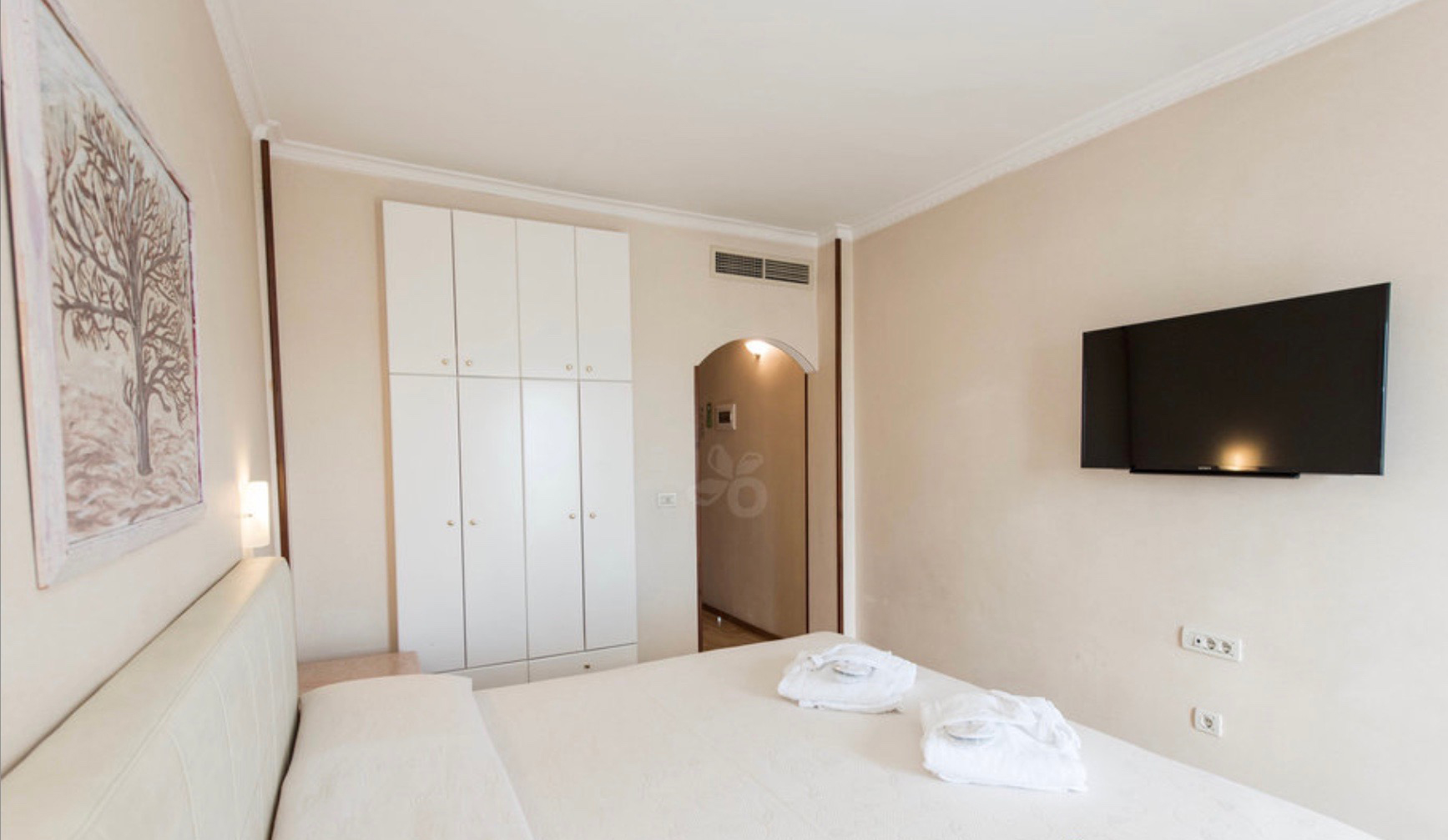 INTERCONNECTING ROOMS